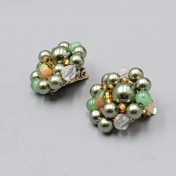 Vintage Green Cluster Bead Clip on Earrings 1" - Picture 5 of 6